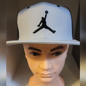 BNWT Nike Air Jordan Jumpman Snapback Hat